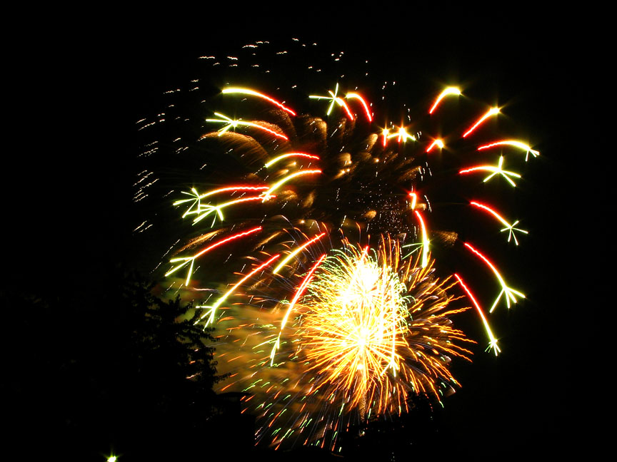 gal/2006/2006-06-30_-_St._Clair_Shores_Fireworks/IMG_1353.jpg