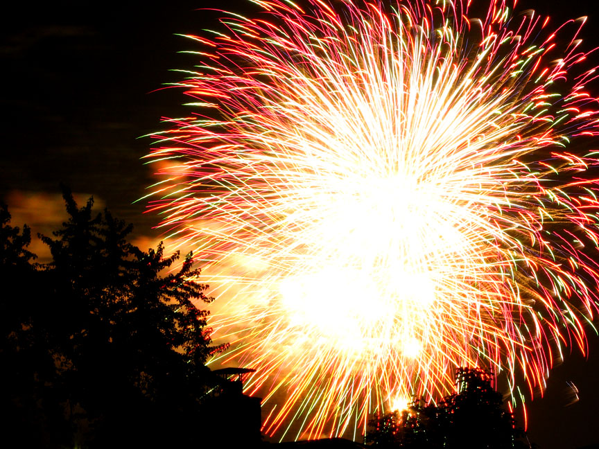 gal/2006/2006-06-30_-_St._Clair_Shores_Fireworks/IMG_1357.jpg