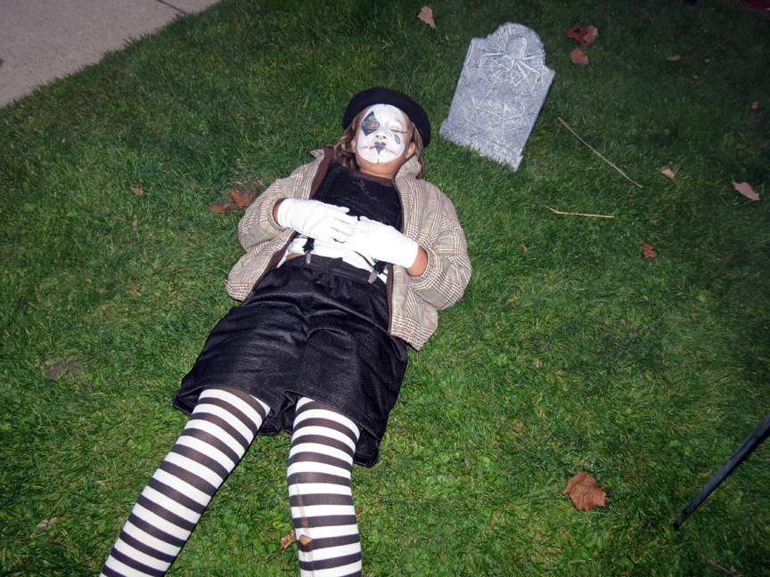 gal/2011/2011-10-31_-_Halloween/IMG_0054.jpg