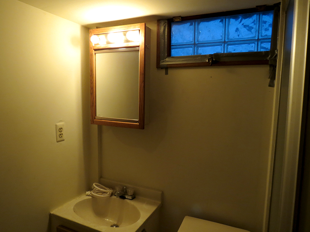 gal/2014/2014-05-19_-_Basement_bath_progress_pics/ZIMG_1340.jpg