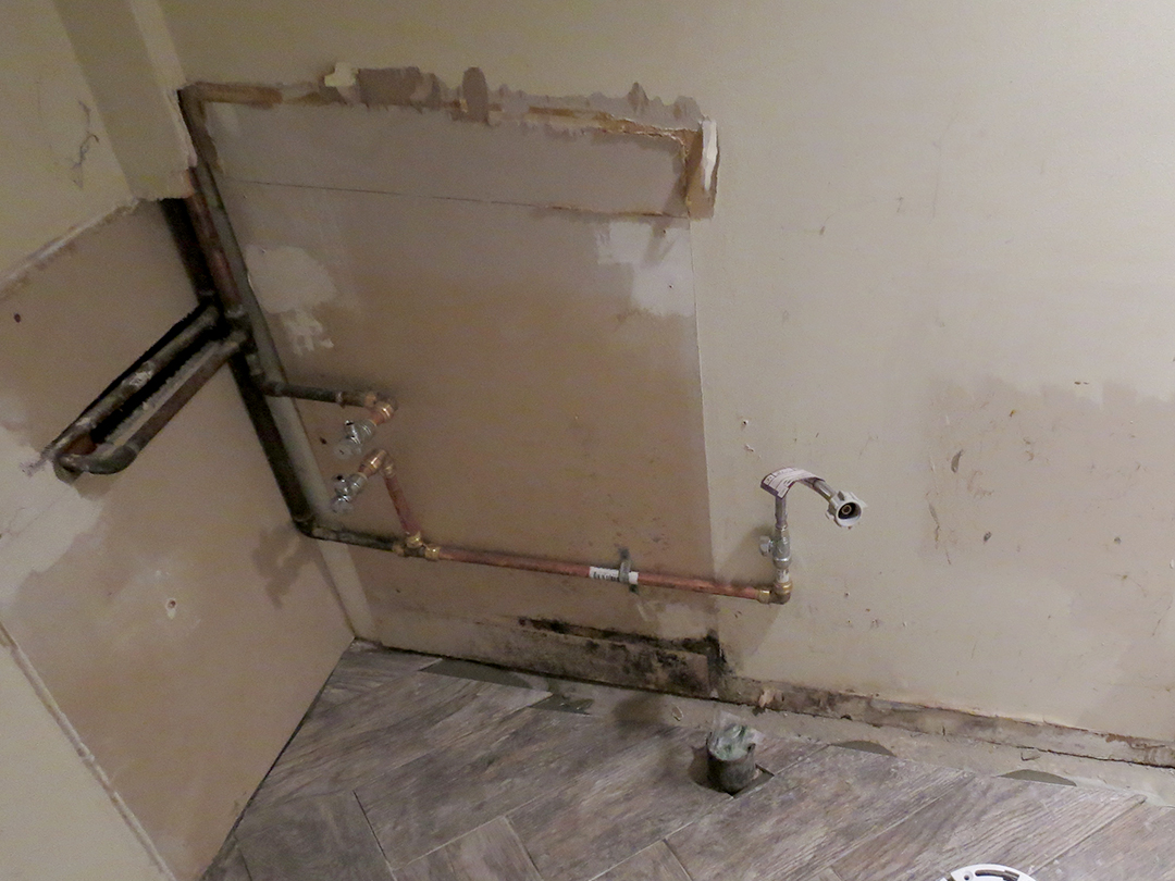 gal/2014/2014-05-19_-_Basement_bath_progress_pics/ZIMG_1449.jpg