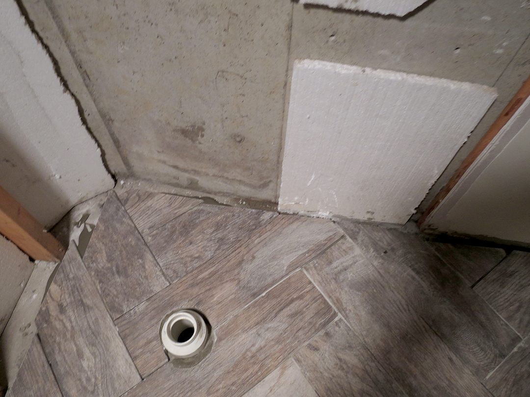 gal/2014/2014-05-19_-_Basement_bath_progress_pics/ZIMG_1457.jpg