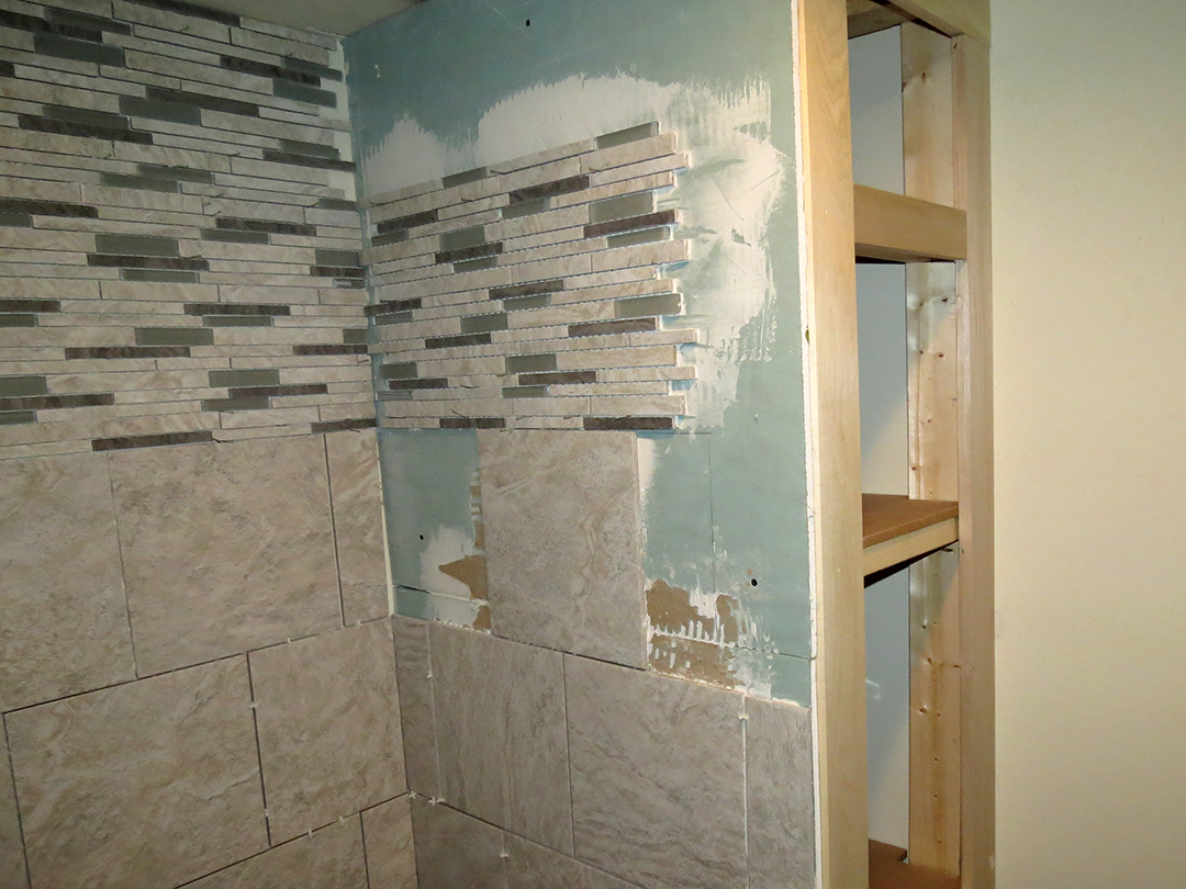 gal/2014/2014-05-19_-_Basement_bath_progress_pics/ZIMG_1742.jpg